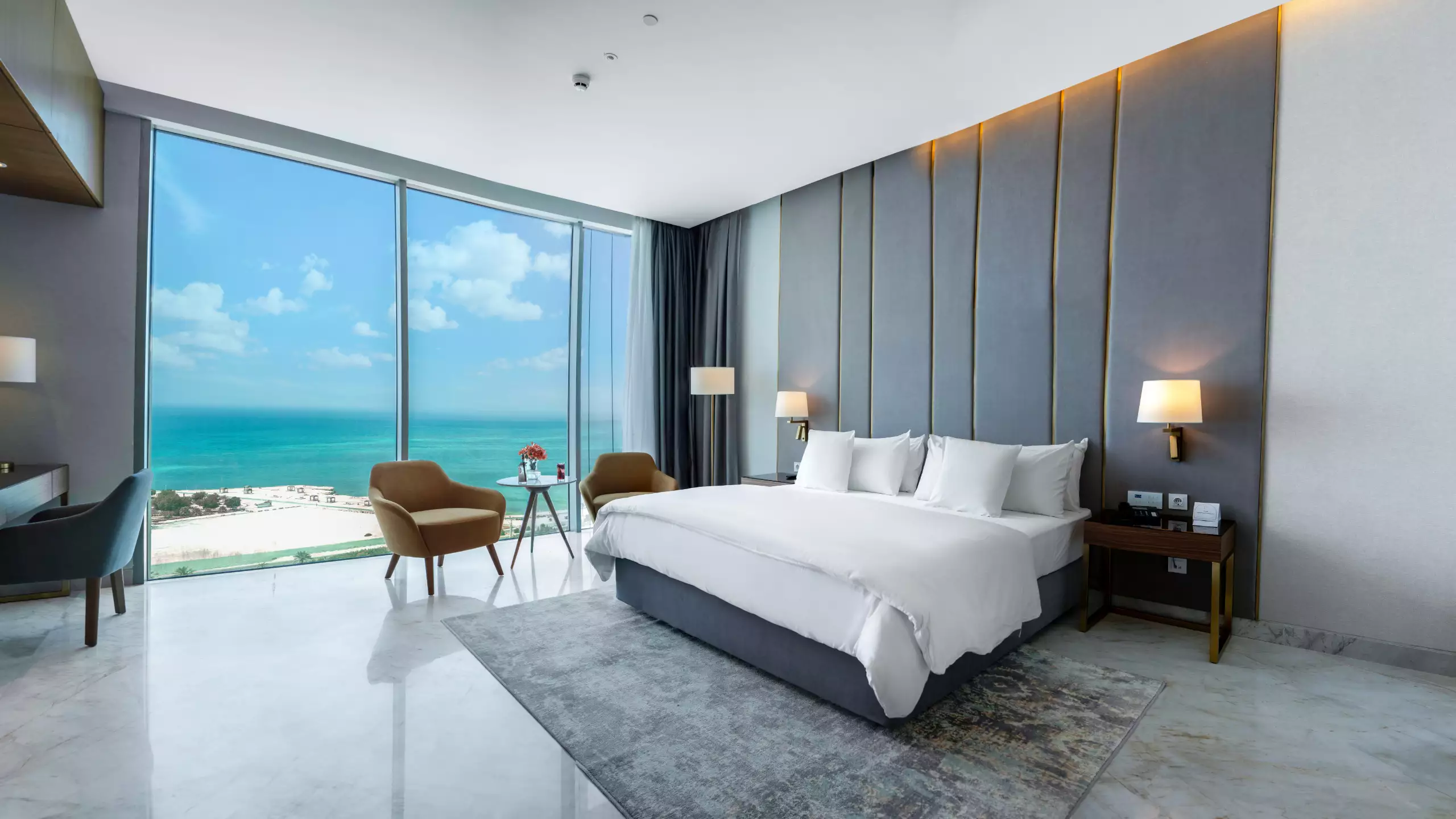 هتل آریا کیش